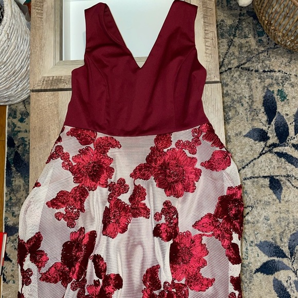 Gorgeous red high-low overlay dress - Picture 1 of 3